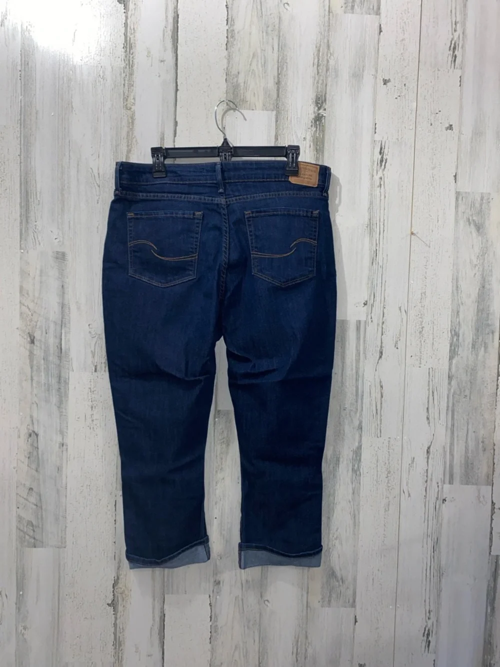 0409 Levi Strauss Signature Mid Rise Jean Capris - Picture 3 of 3